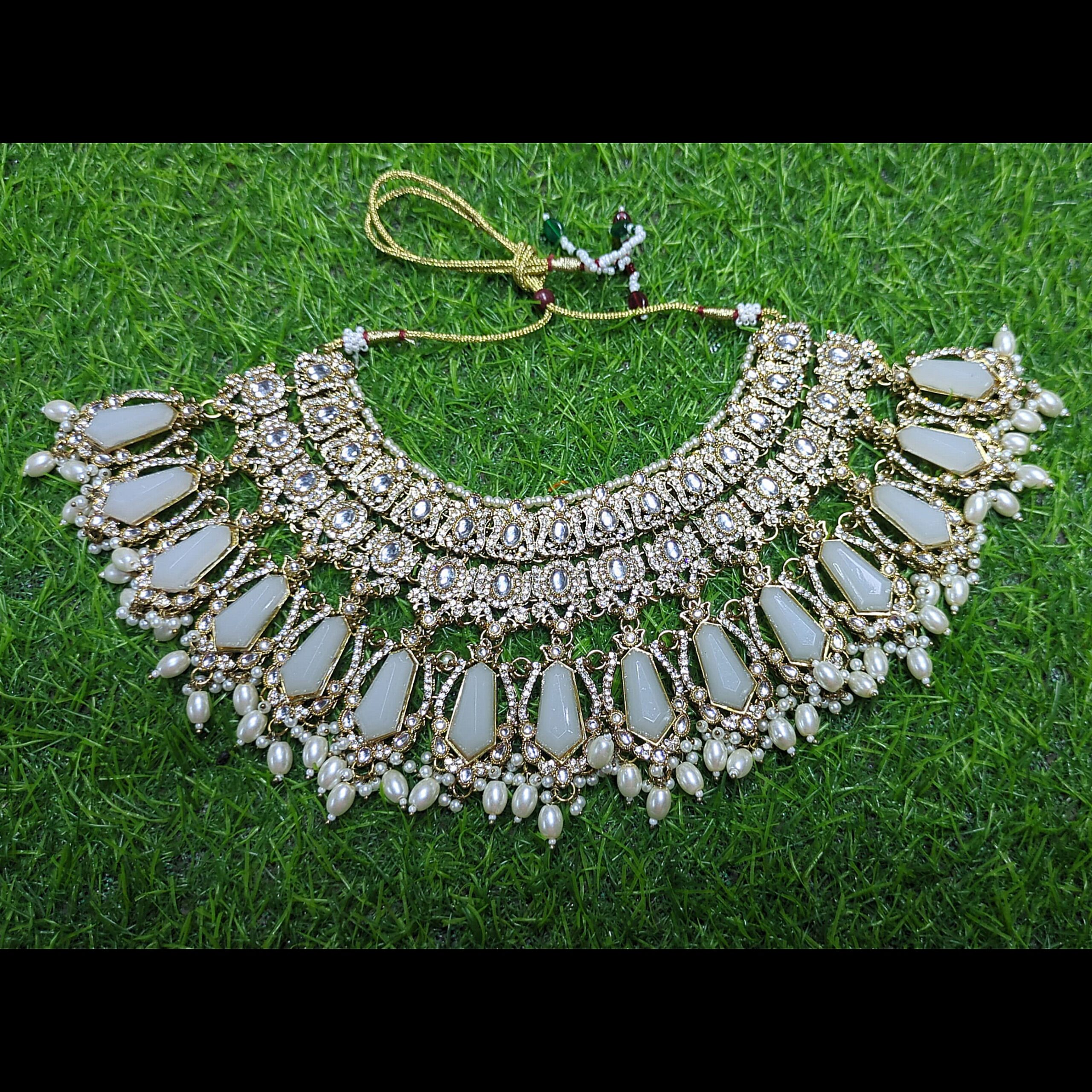 Heavy necklace SET For women and girls IMITATION jewelry SET Heavy necklace SET For women and girls IMITATION jewelry SET